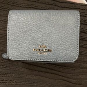 Coach women’s cross gain small trifold wallet